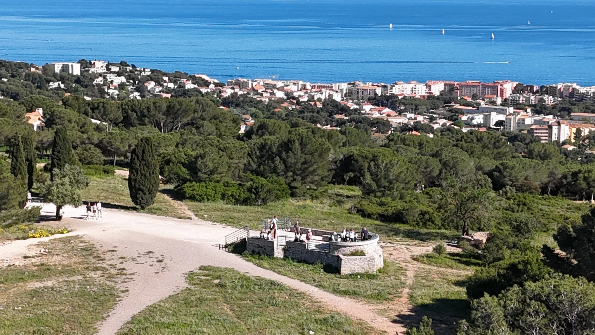 Photographie aérienne du littoral et de la mer