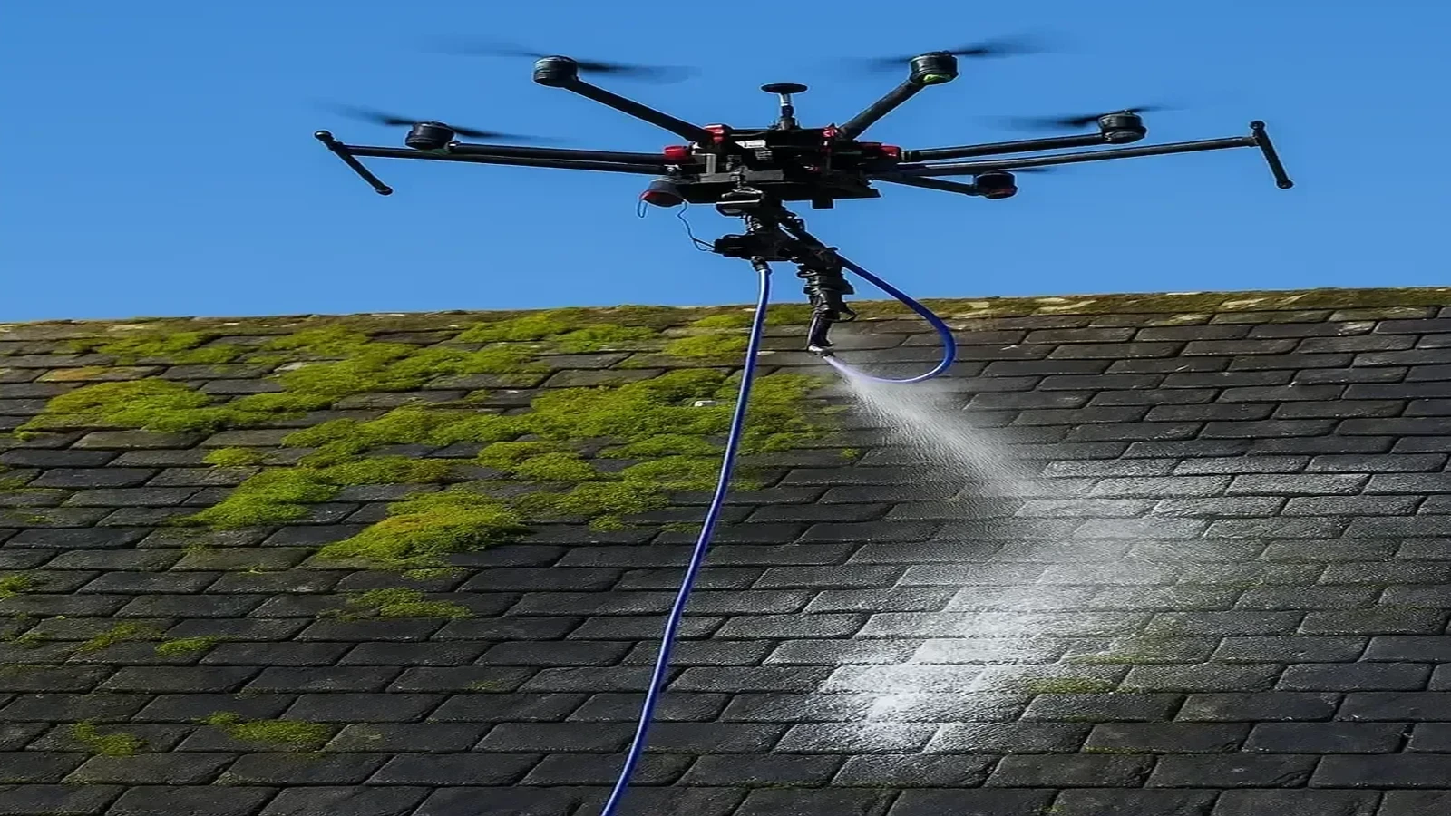 Avant/Après démoussage de toiture par drone — Marseille